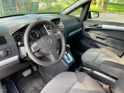 Opel Zafira 1.9 dīzelis.