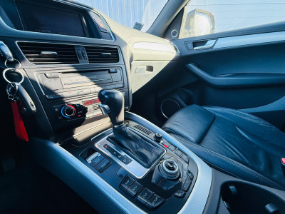 Audi Q5 2.0 benzīns.