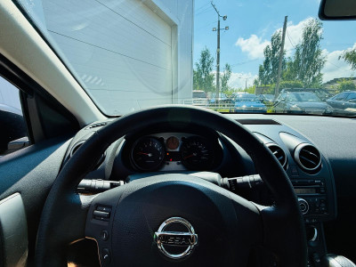 NISSAN QASHQAI 2.0 benzīns