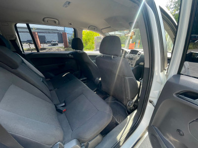 Opel Zafira 1.9 dīzelis.