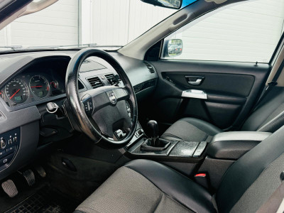 Volvo XC90 2.4D5 7 sēdvietas.