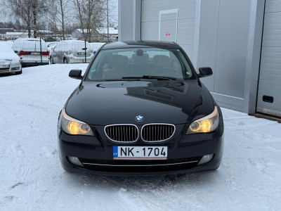 BMW 525 3.0 benzīns.