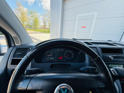 VW Caravelle 2.5TDI
