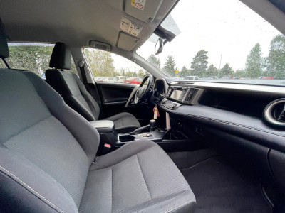 Toyota Rav4 2.2 dīzelis.