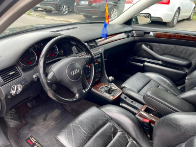 Audi A6, 7 sēdvietas, 2.5 dīzelis.