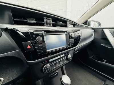 Toyota Corolla 1.6 benzīns/gāze.