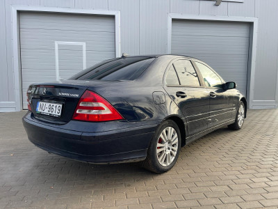 Mercedes C180, 1.8 benzīns.