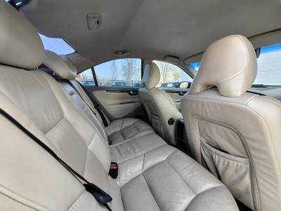 Volvo S60 2.4 benzīns