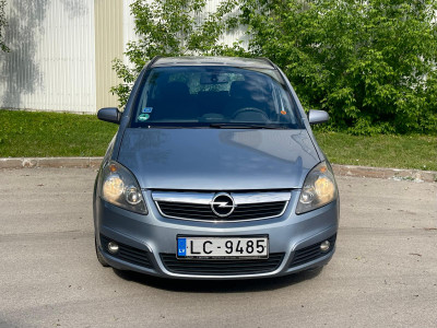 Opel Zafira 1.9 dīzelis.
