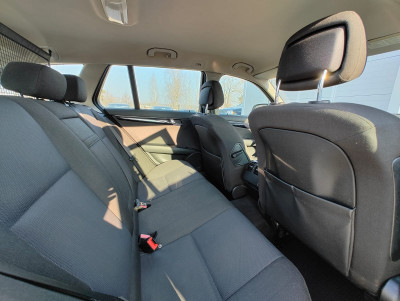 Mercedes C200 automātiskā ātrumkārba.