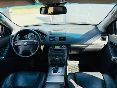 Volvo XC90 2.4D5 7 sēdvietas.
