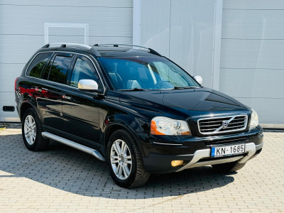 Volvo XC90 2.4D5 7 sēdvietas.