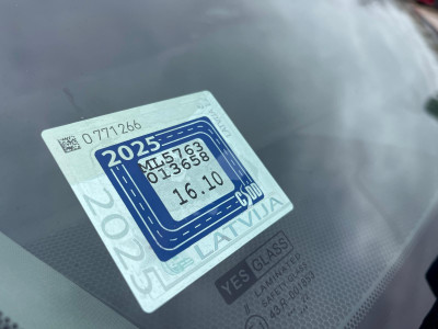 Toyota Avensis 1.6 benzīns.
