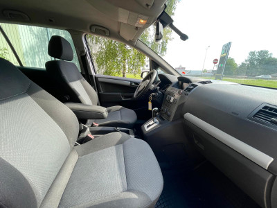 Opel Zafira 1.9 dīzelis.