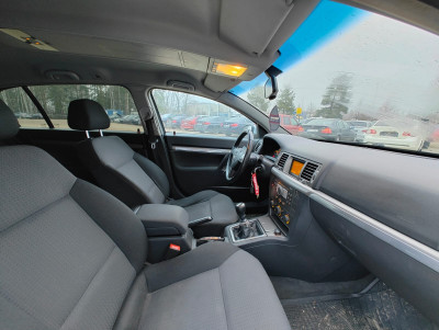 Opel Signum 2.2 benzīns