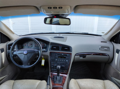 Volvo S60 2.4 benzīns