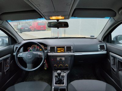 Opel Signum 2.2 benzīns
