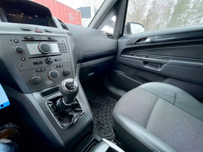 Opel Zafira 1.9 dīzelis