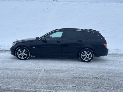 Mercedes-Benz C220