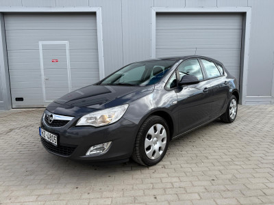 Opel Astra 1.4 benzīns