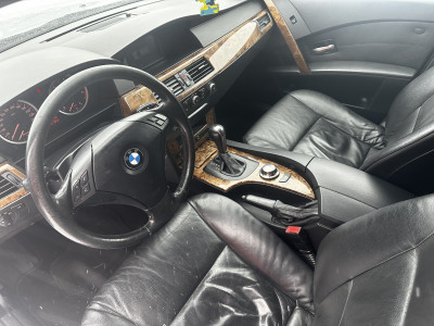 BMW 525