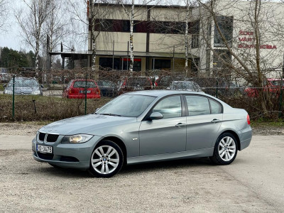 BMW 318i 2.0 benzīns