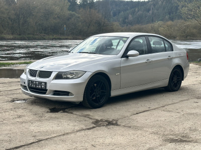 BMW 320i