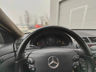 Mercedes E220