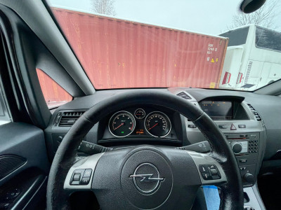 Opel Zafira 1.9 dīzelis