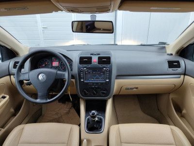VW Jetta 2.5 benzīns/gāze 