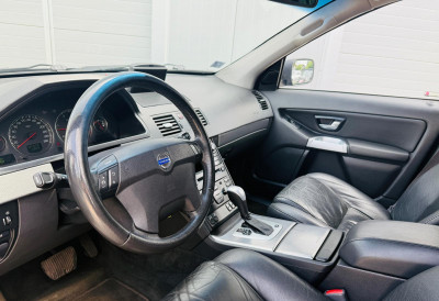 Volvo XC90 2.4 D5, 7 sēdvietas.