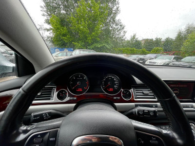 Audi A8 Quattro