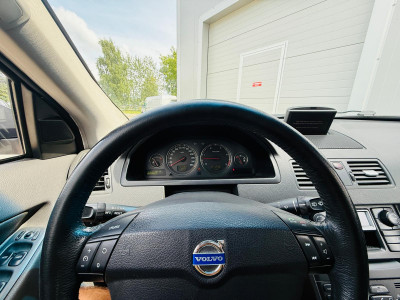 Volvo XC90 2.4 D5, 7 sēdvietas.