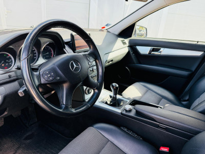 Mercedes Benz C220 2.2D