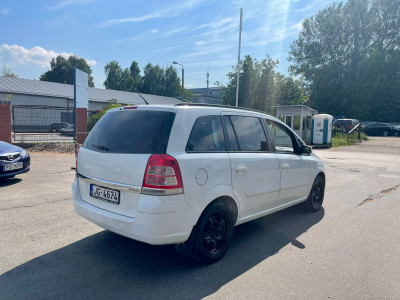 Opel Zafira 1.9 dīzelis.