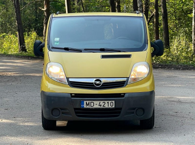 Opel Vivaro 2.0 dīzelis.