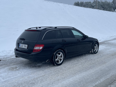 Mercedes-Benz C220