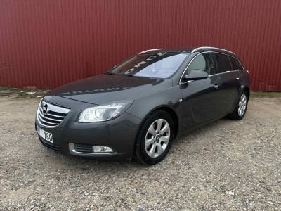 OPEL INSIGNIA