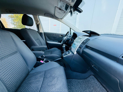 TOYOTA COROLLA VERSO 2.2 D4D