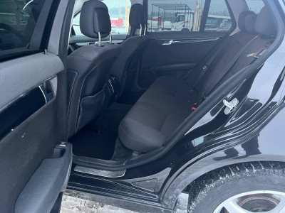 Mercedes-Benz C220