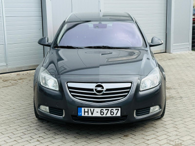 Opel Insignia 2.0D